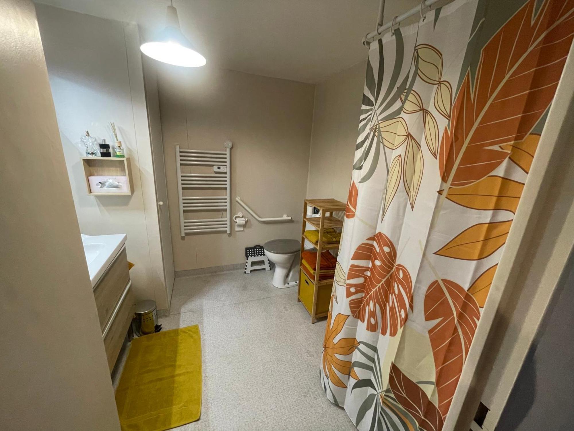 Parc Arena Apartment นีมส์ ภายนอก รูปภาพ